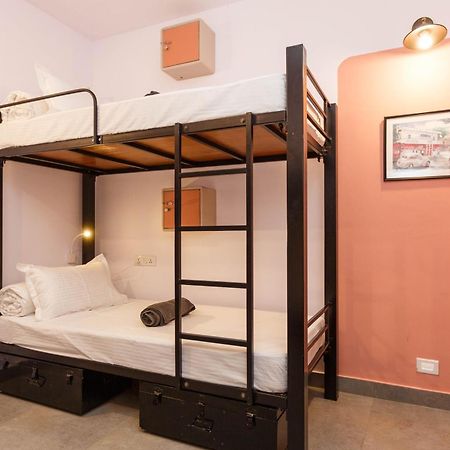 Locul Uptown - Near Bangalore Palace Grounds Экстерьер фото