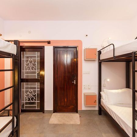 Locul Uptown - Near Bangalore Palace Grounds Экстерьер фото