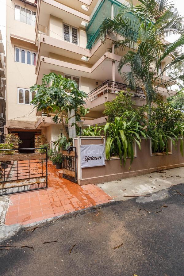 Locul Uptown - Near Bangalore Palace Grounds Экстерьер фото